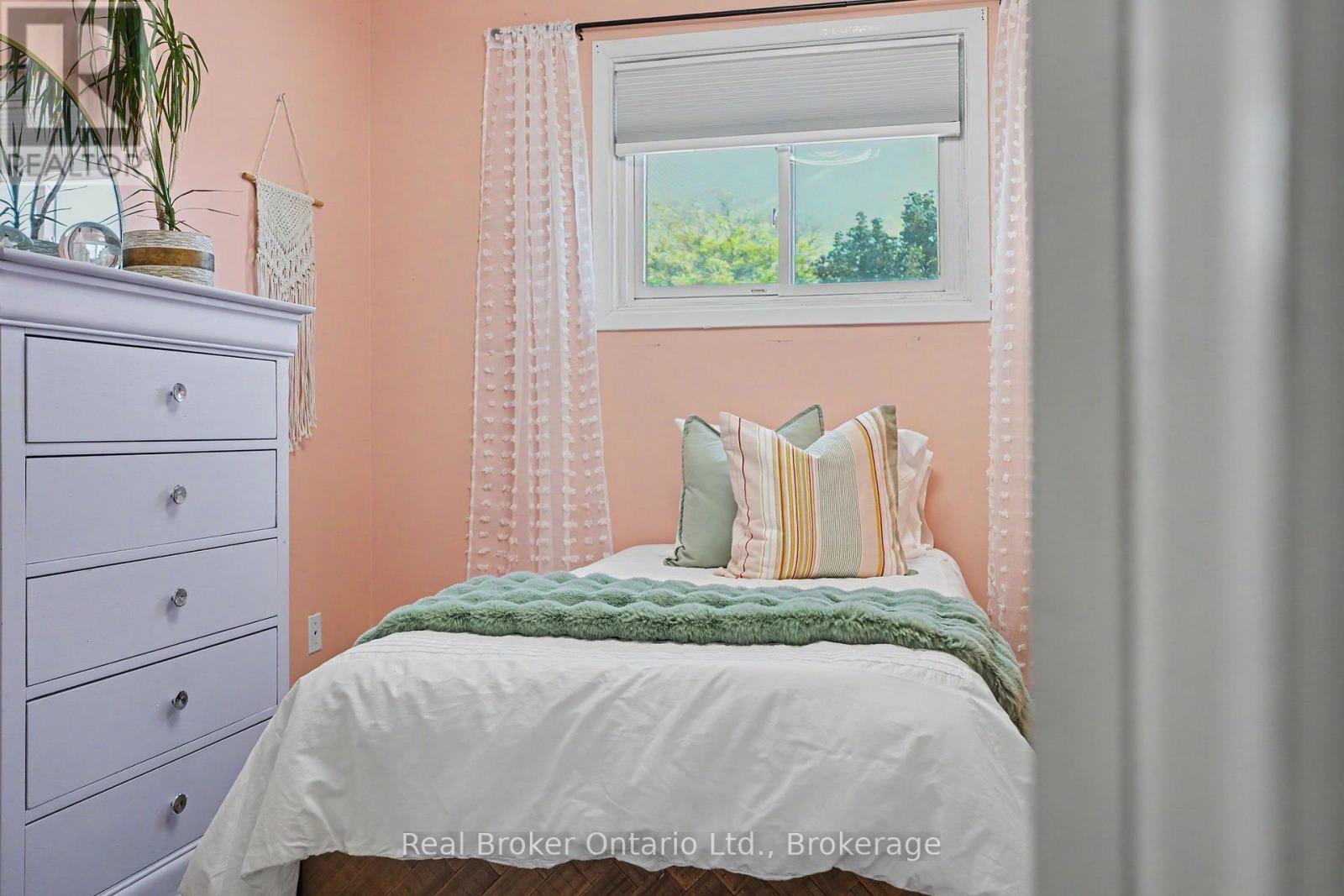 #54 5475 LAKESHORE UNIT ROAD - Image 35