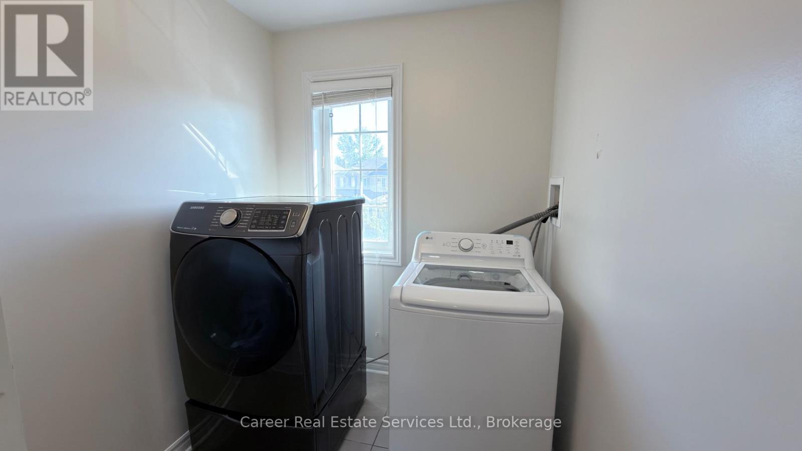 10 CAMPVIEW STREET - Image 23