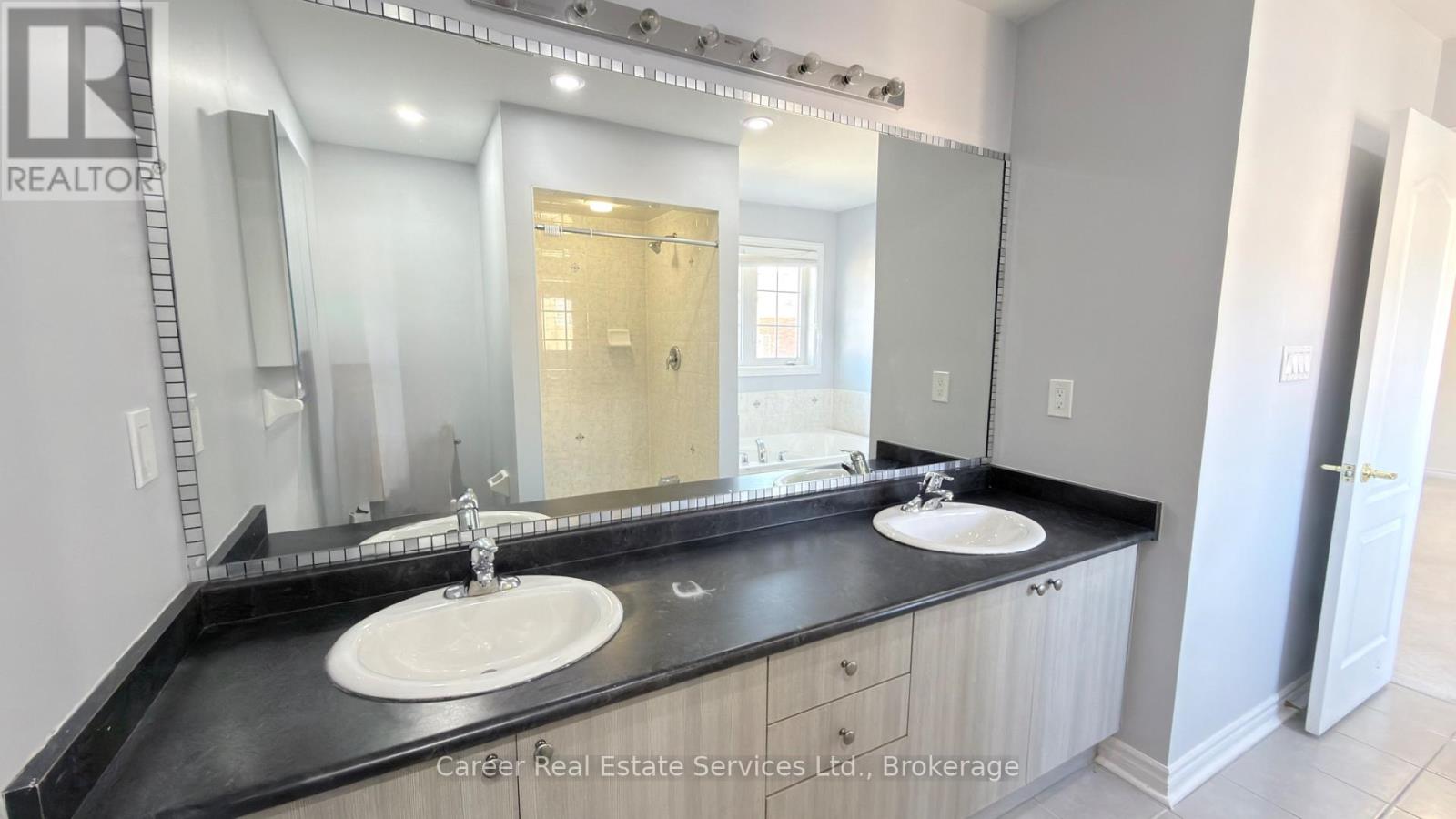 10 CAMPVIEW STREET - Image 16