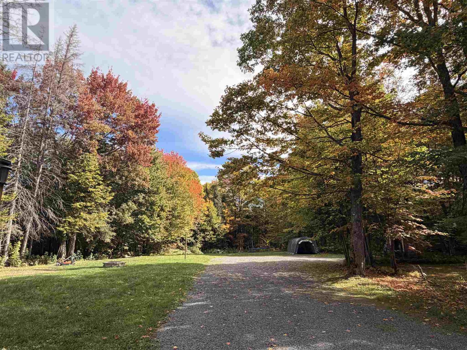 144 Landslide Rd — photo 7
