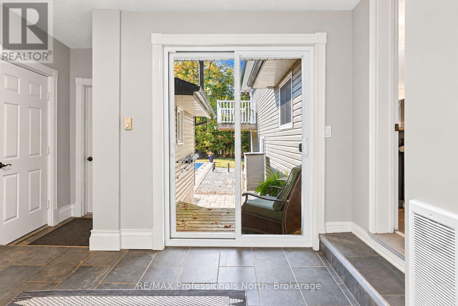 101 MEADOW HEIGHTS DRIVE - Image 16