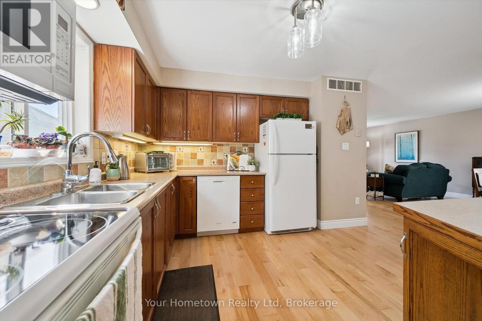 45 PEGLAR CRESCENT - Image 12