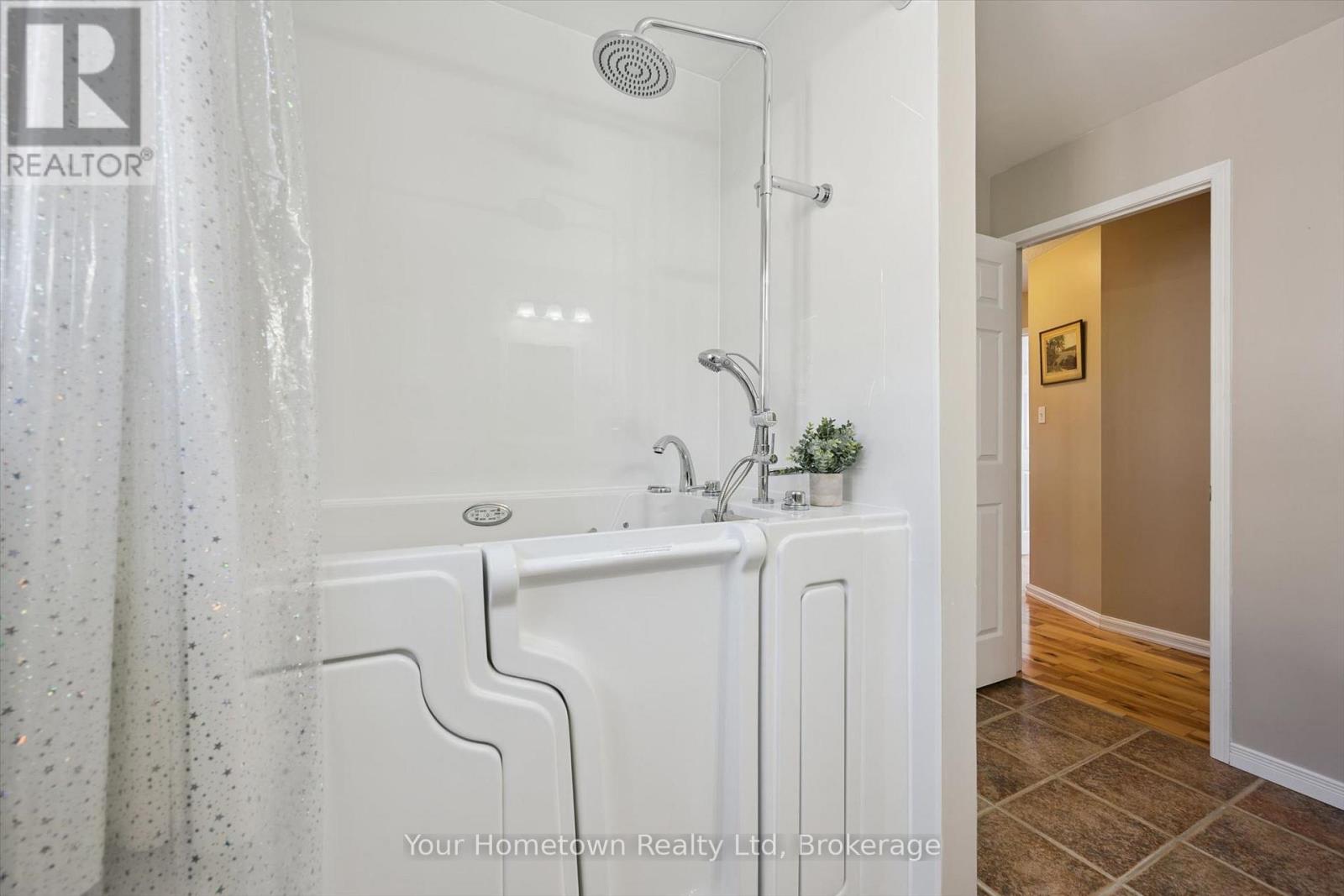 45 PEGLAR CRESCENT - Image 19