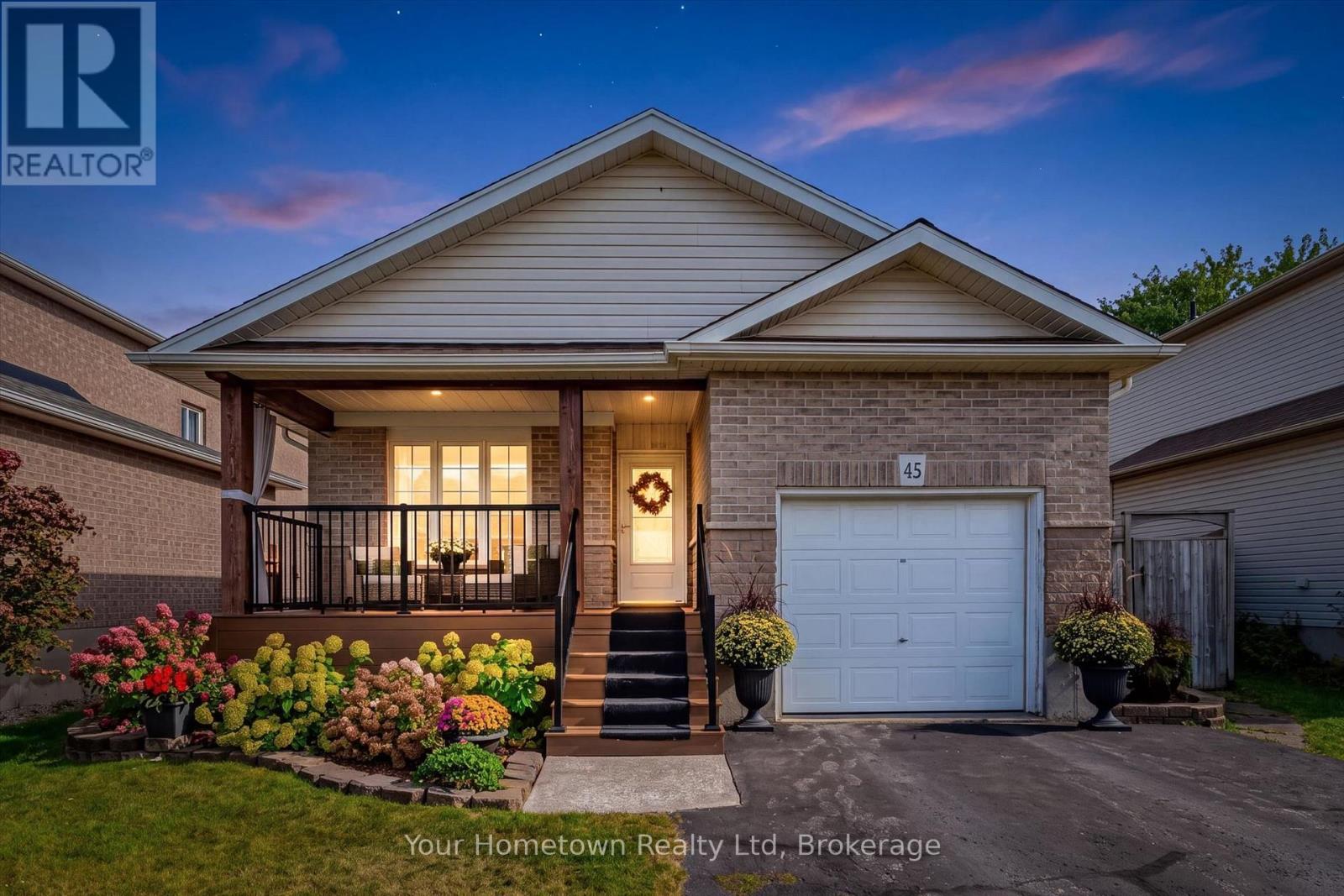 45 PEGLAR CRESCENT - 2