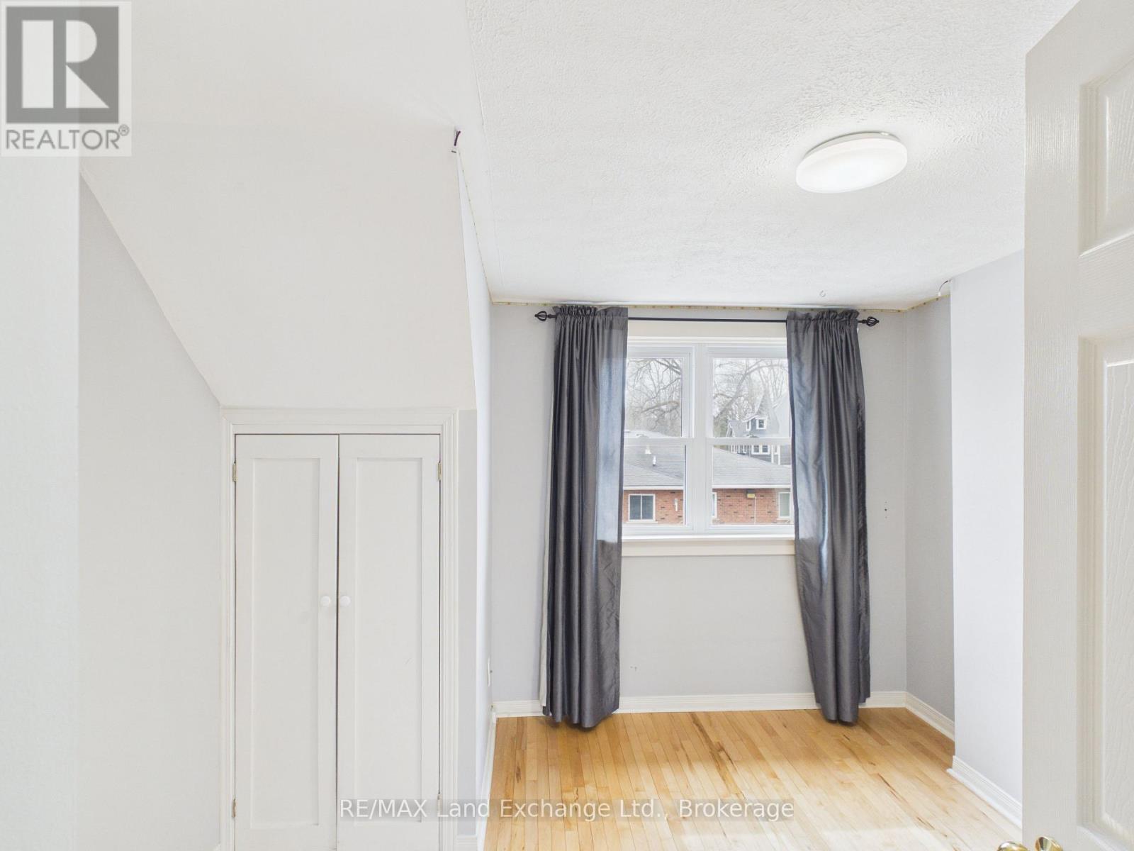 842 OLDE VICTORIA STREET - 19