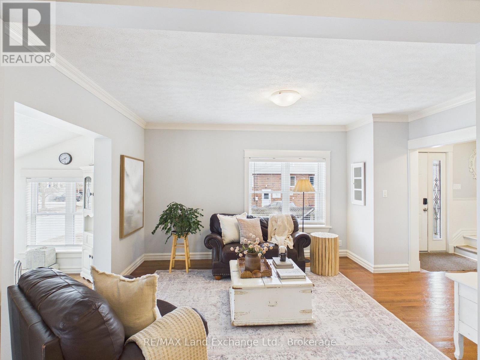 842 OLDE VICTORIA STREET - 5