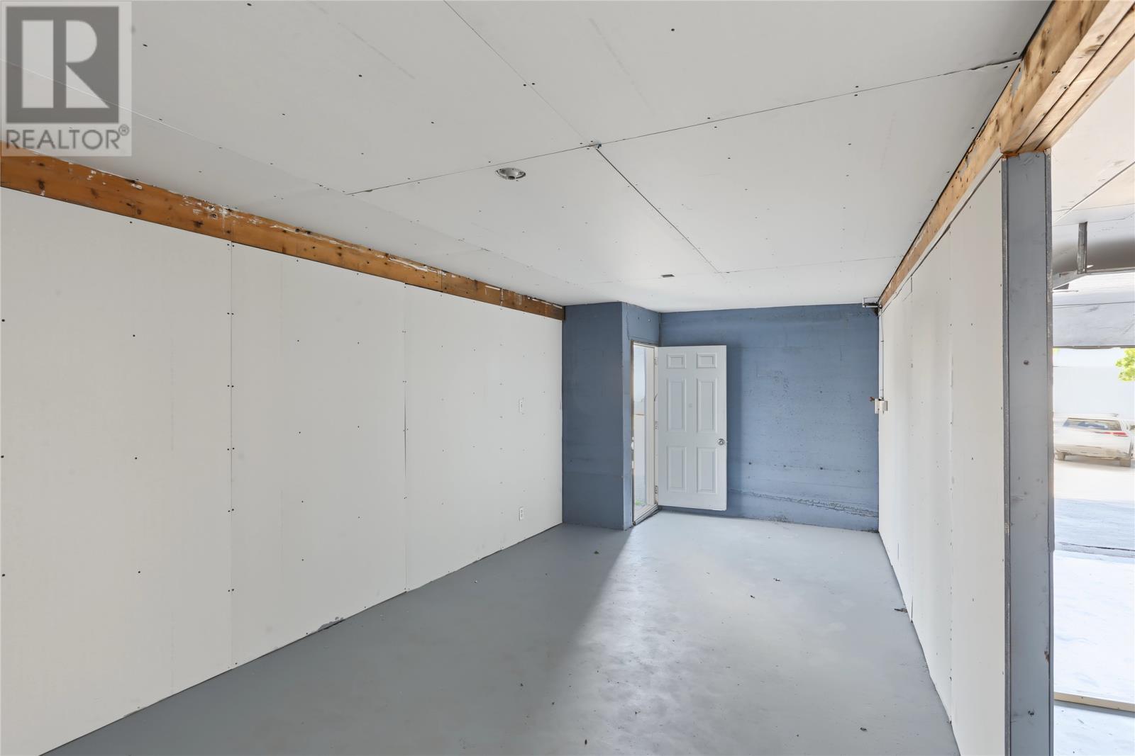 83 Viking Road - 46