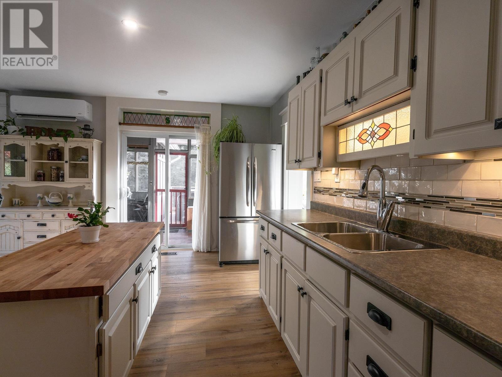 3693 Dixon Road - 14