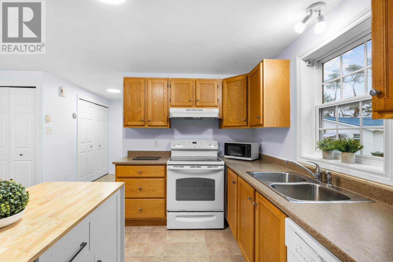 362 Buell Road - 11