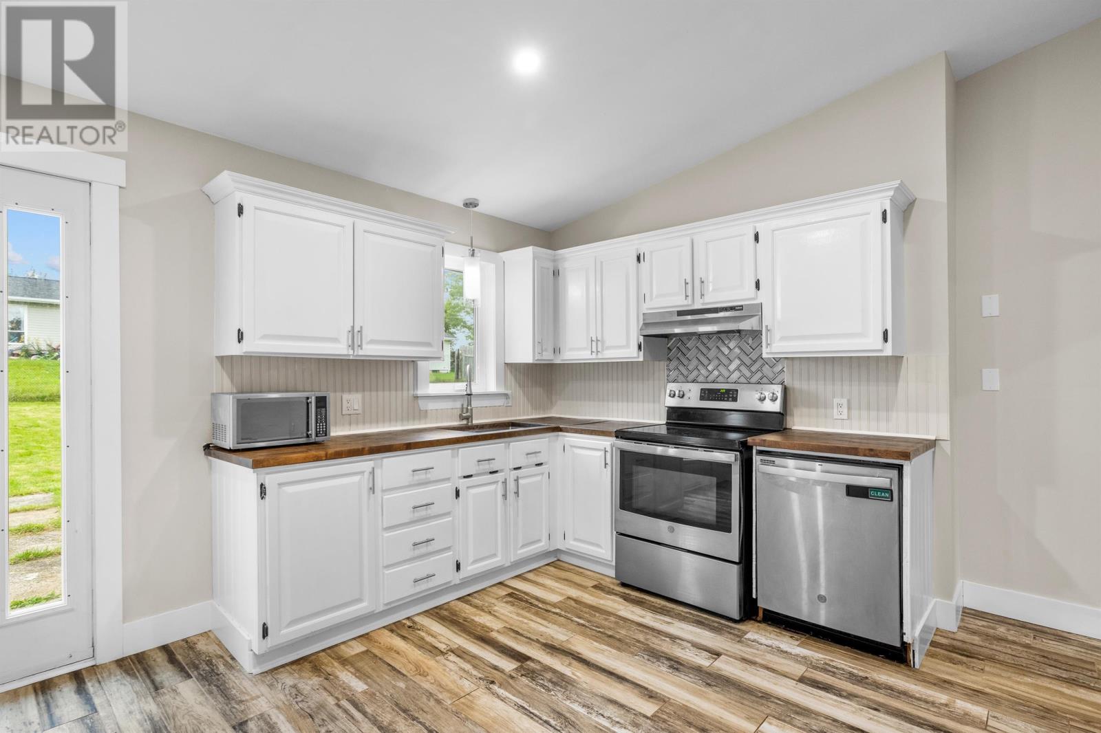 25 Andrews Court - 13