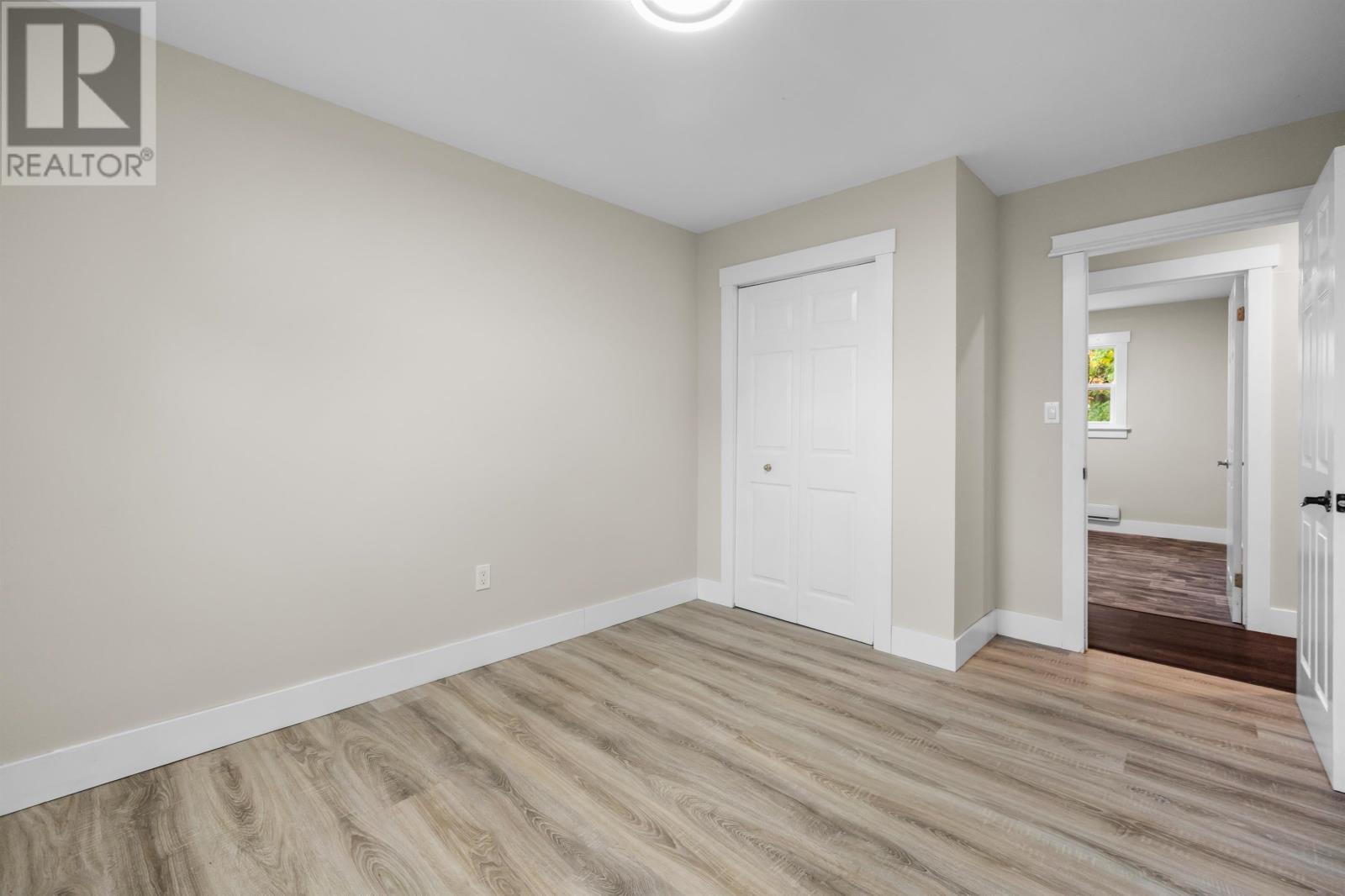 25 Andrews Court - 23
