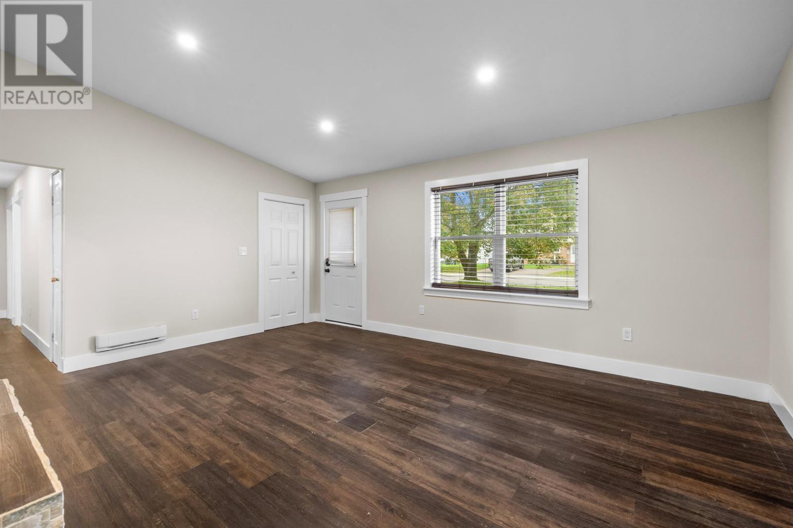 25 Andrews Court - 5
