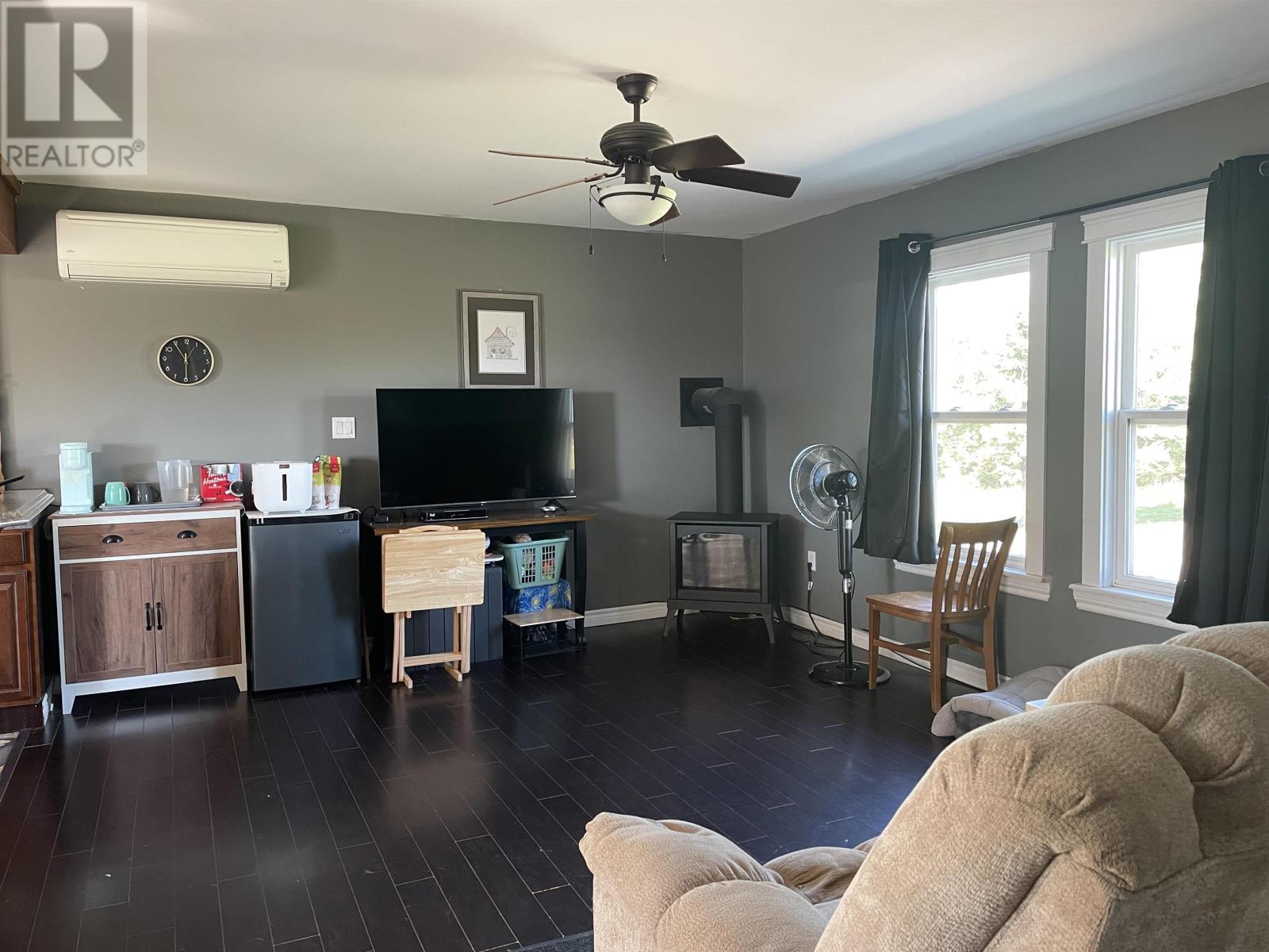 44 Wharf Road - 13