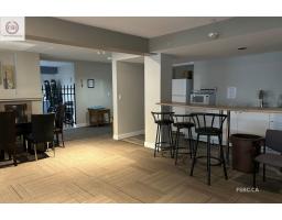 9979 140 St, Surrey, BC V3T5W2 Photo 15