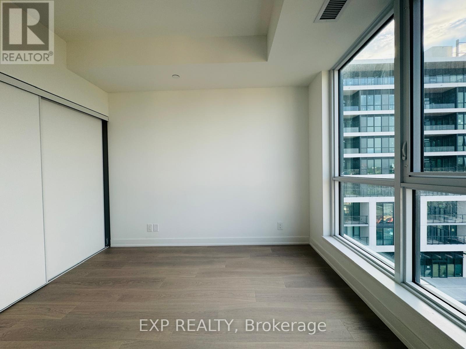 502-20 Deans Drive — photo 19