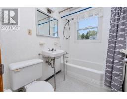 6 Hillier Street, Glace Bay, NS B1A1C1 Photo 25