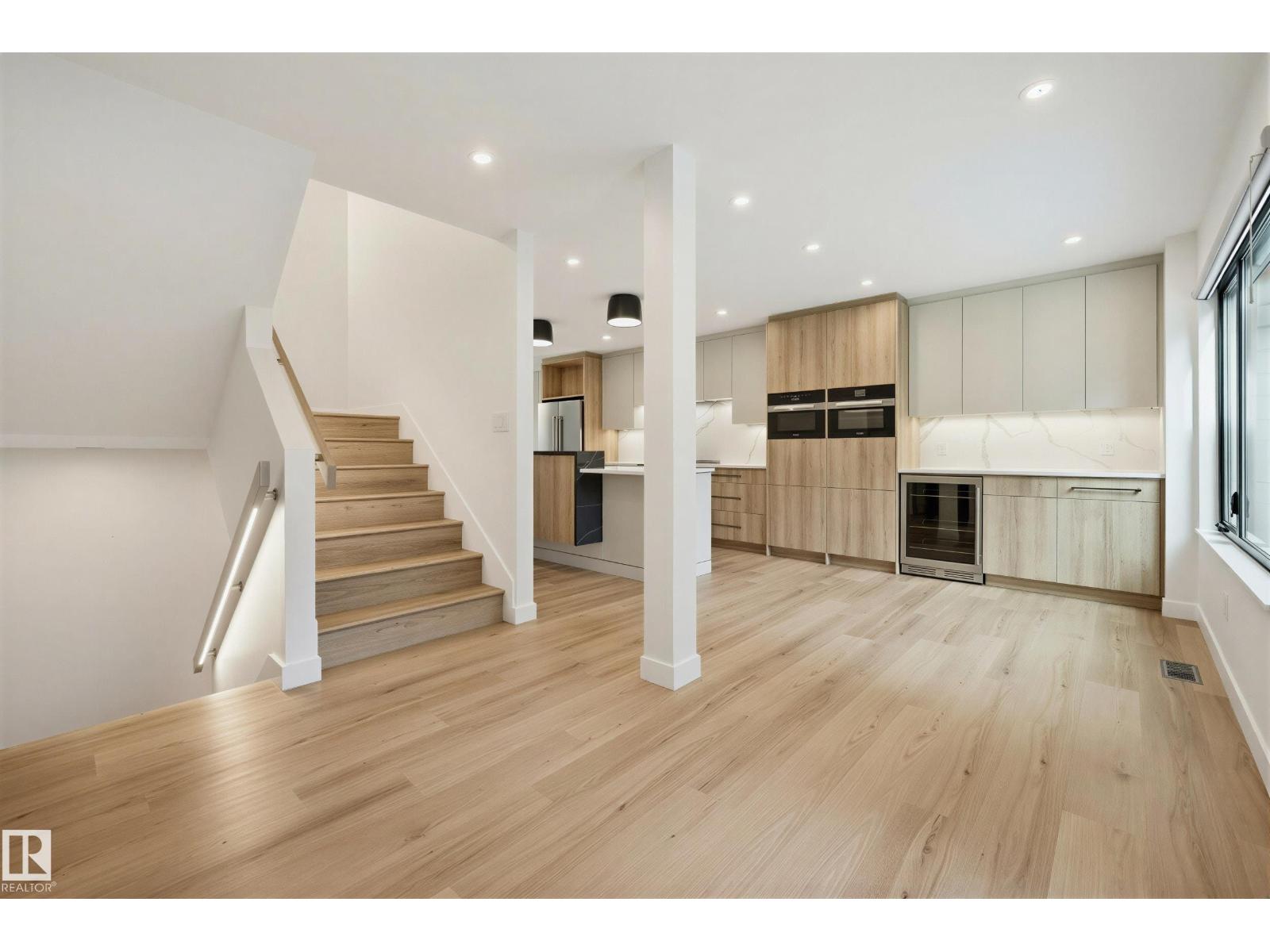 7727 139 ST NW - 38