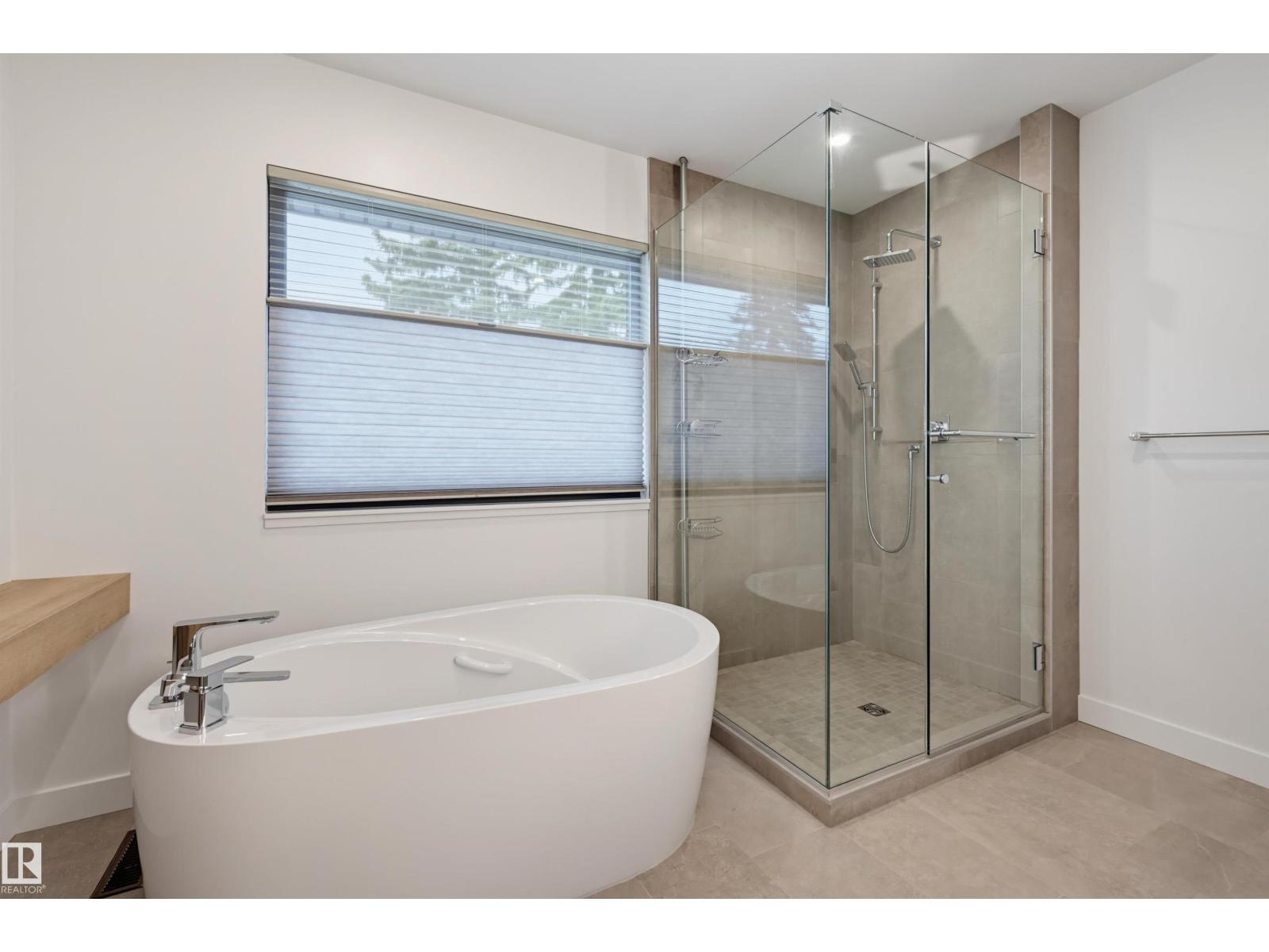 7727 139 ST NW - 52