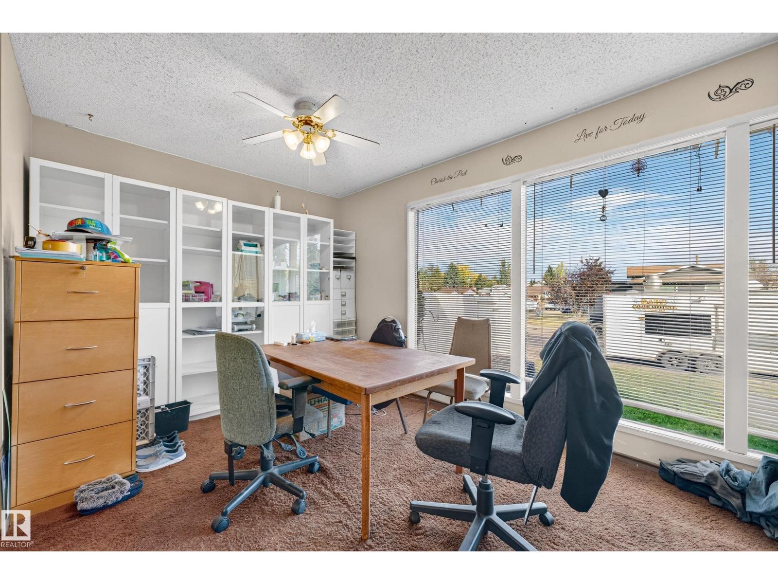 3819 17A Avenue NW, Daly Grove — photo 12 of 30: Property photo