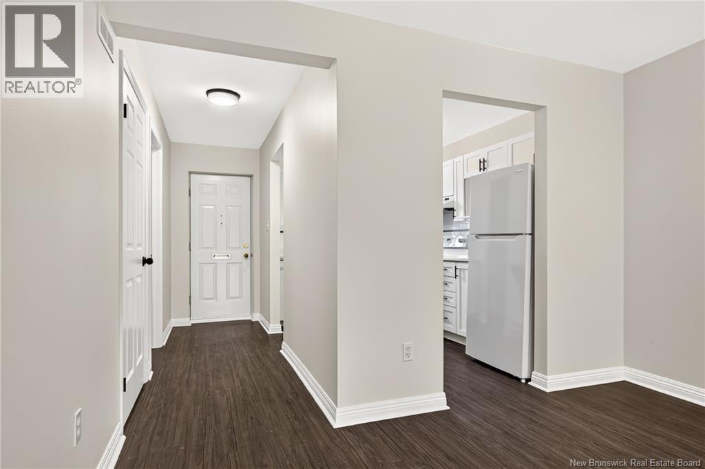 #18 84 Seaman Street - 6