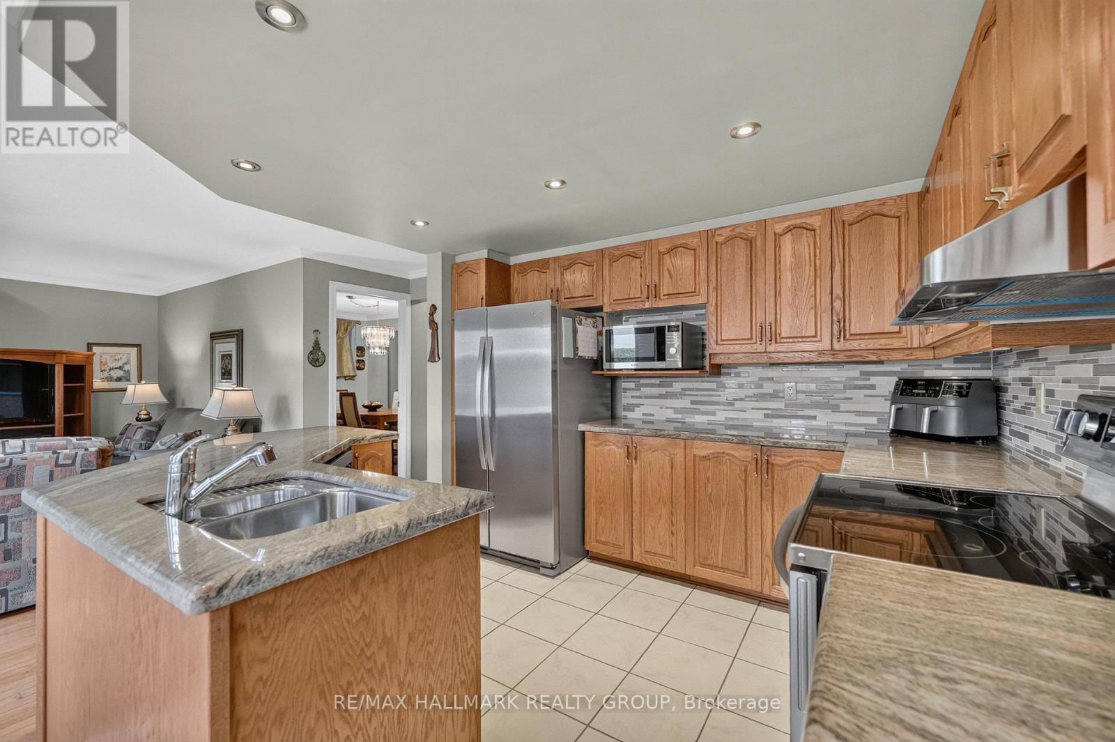 11 WYCLIFFE STREET - Image 15