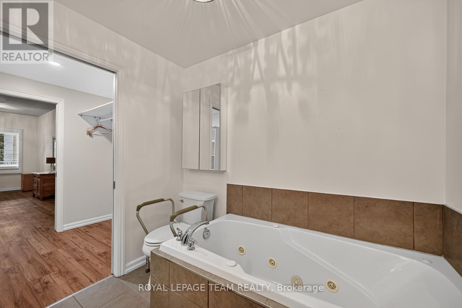 #205 175 WATER STREET W - Image 18
