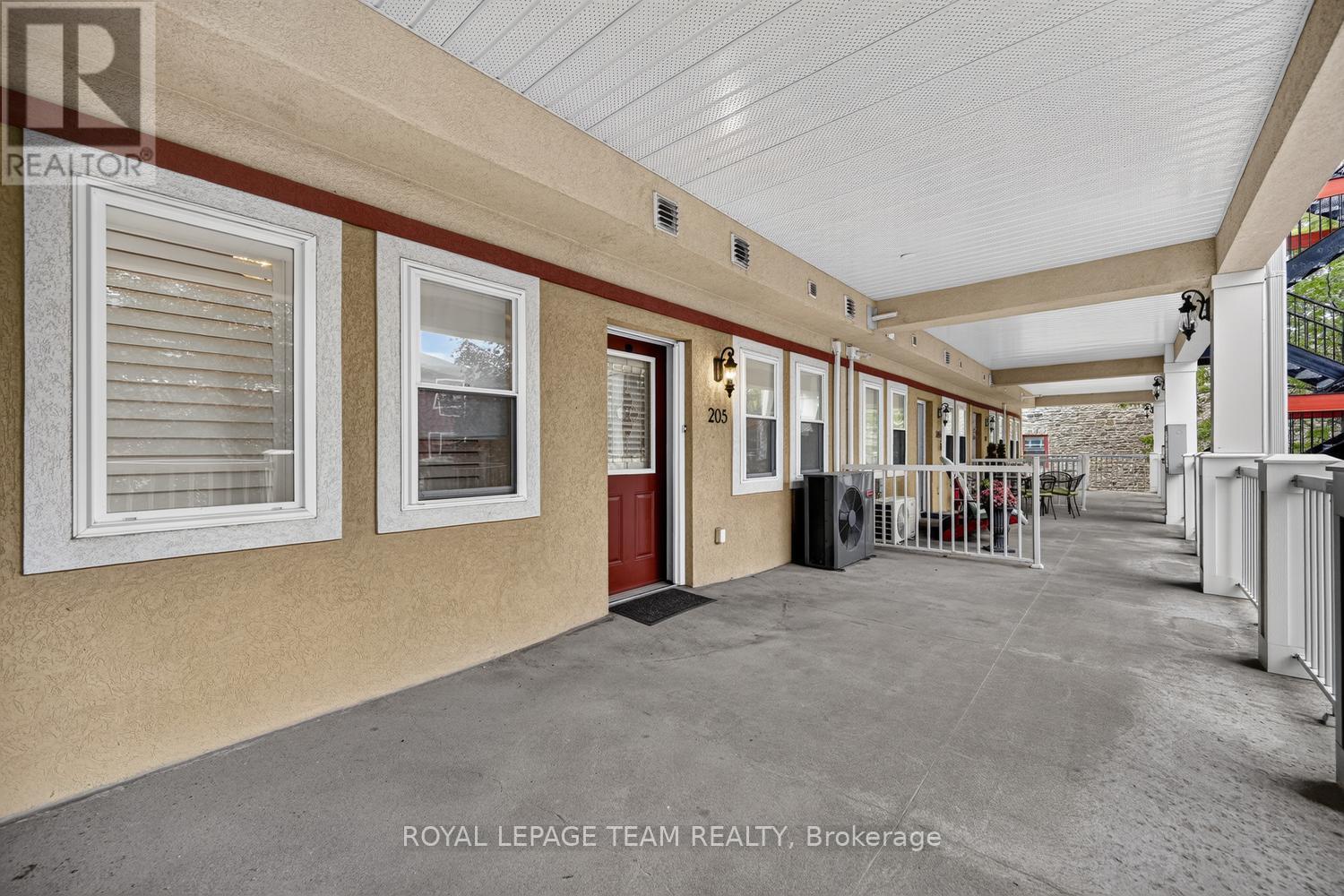 #205 175 WATER STREET W - Image 8