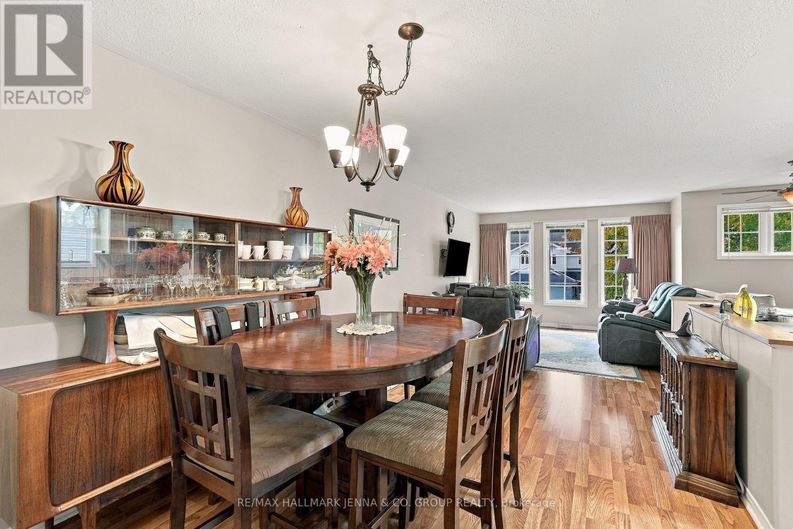 64 WHALINGS CIRCLE - Image 19