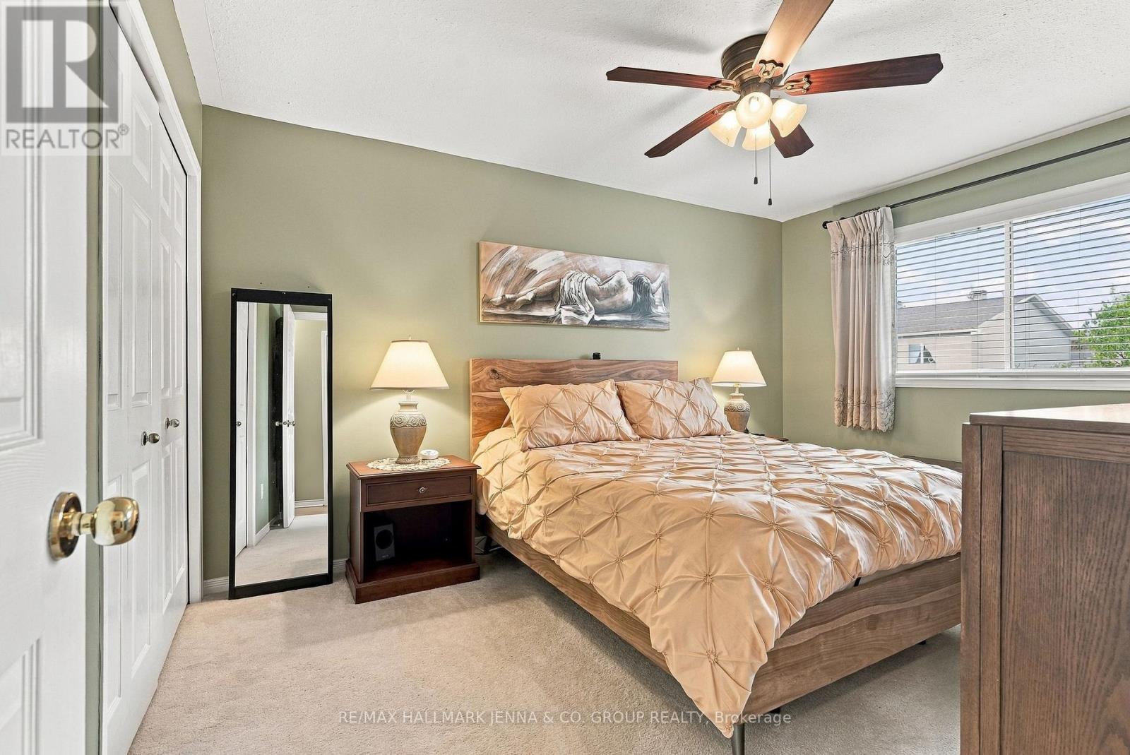 64 WHALINGS CIRCLE - 22