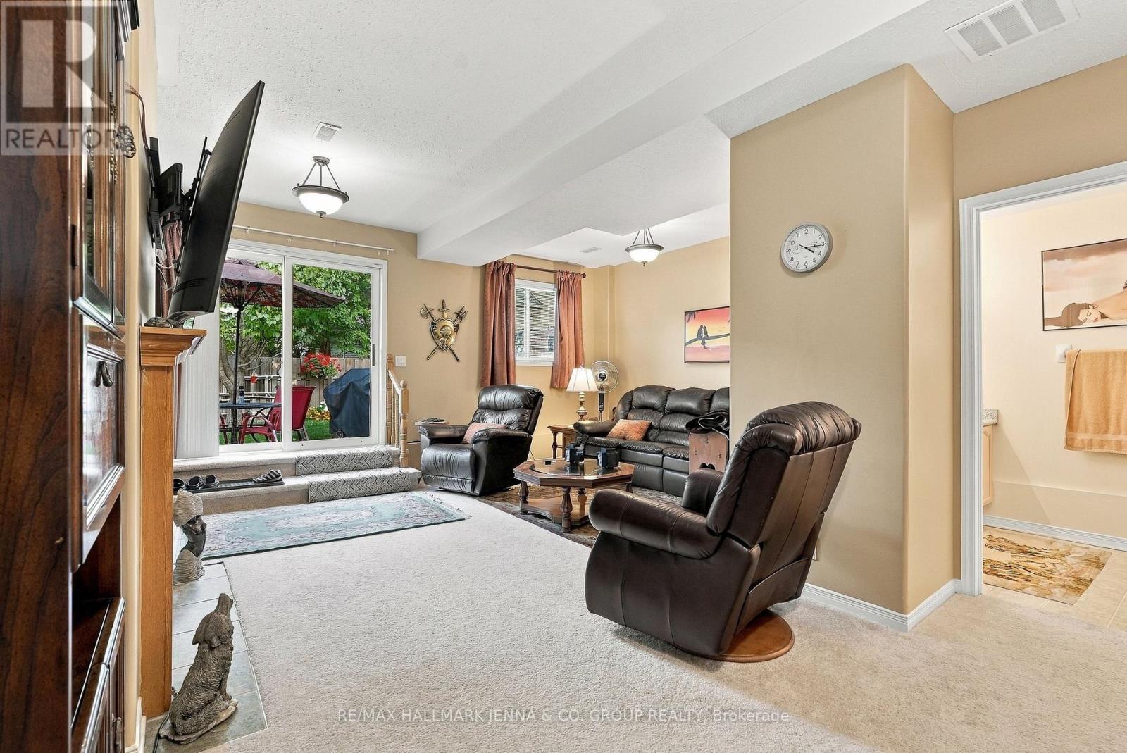 64 WHALINGS CIRCLE - Image 28