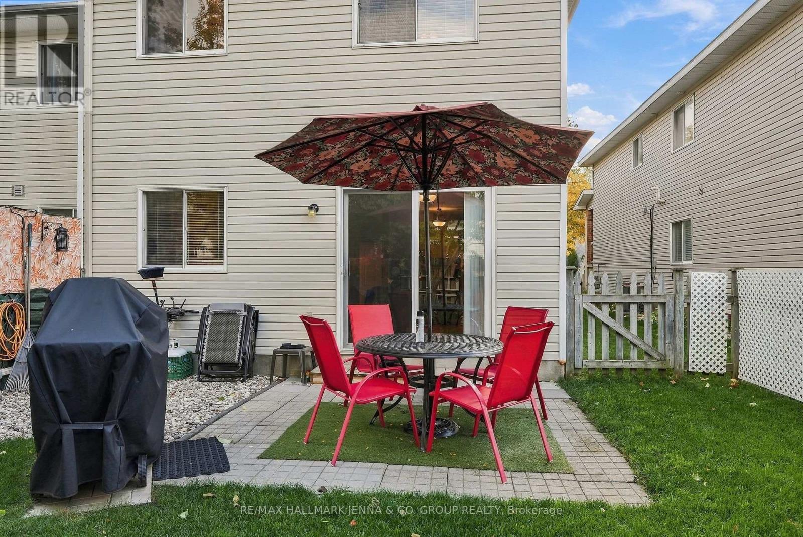 64 WHALINGS CIRCLE - 39