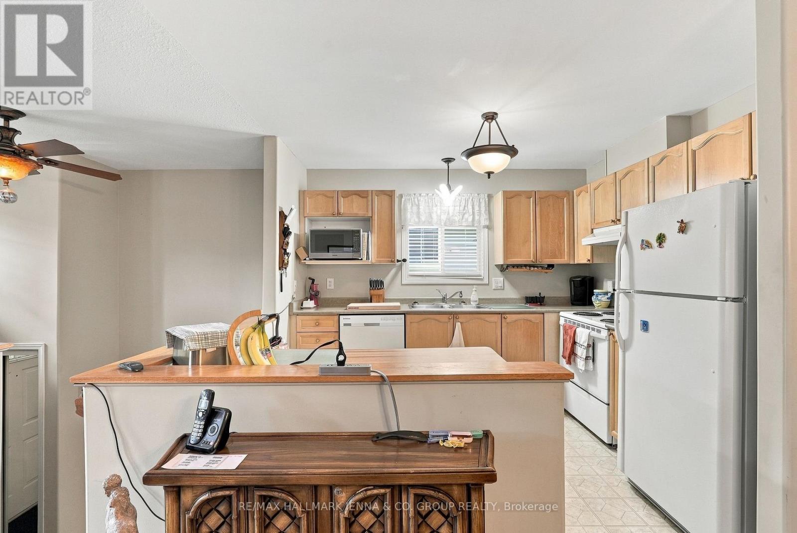 64 WHALINGS CIRCLE - 8