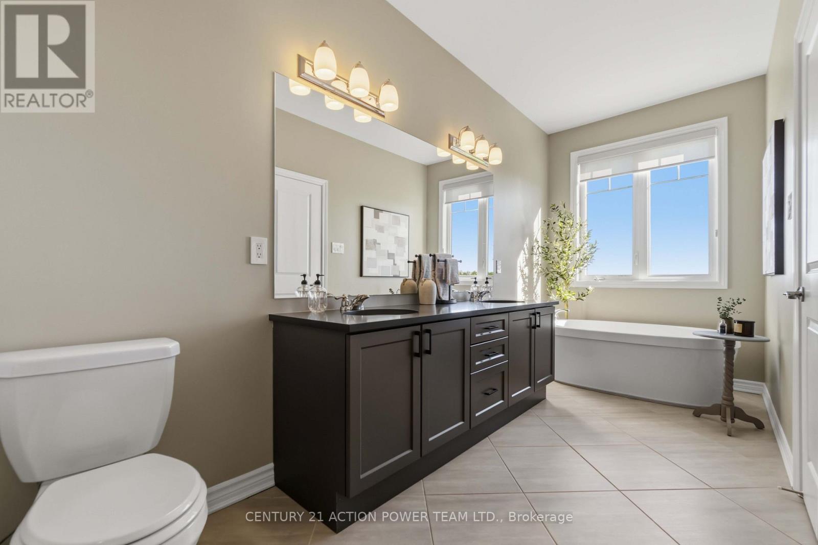 156 BARTONIA CIRCLE - Image 25