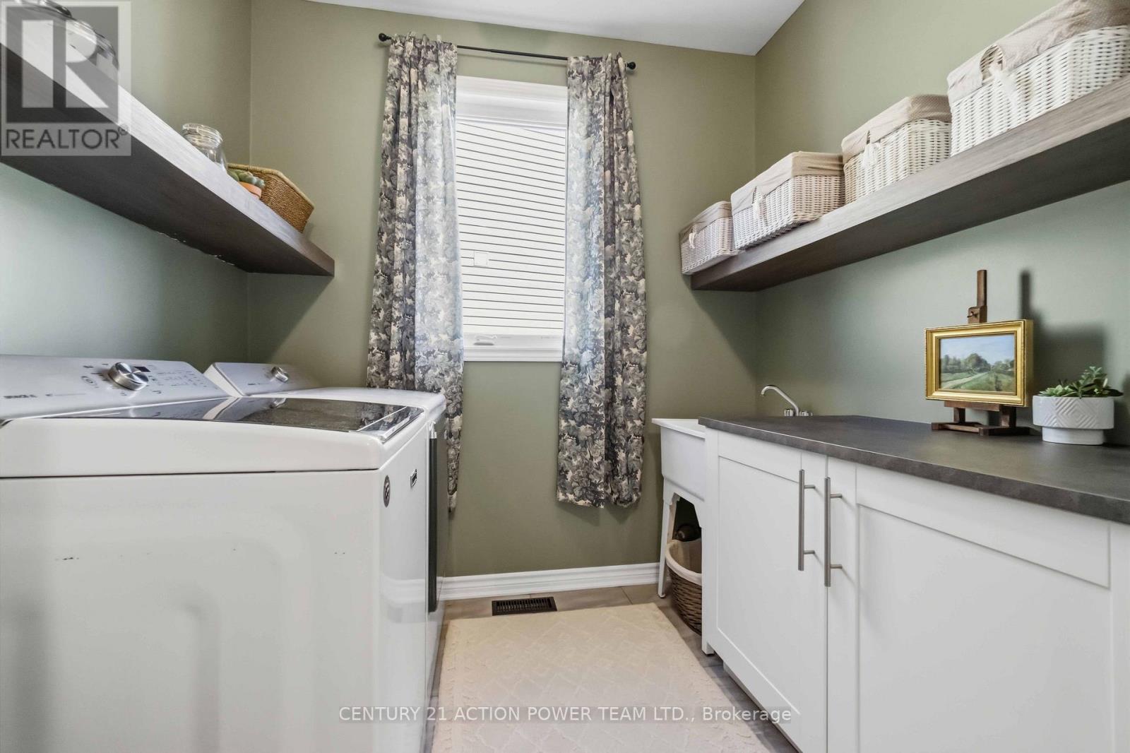 156 BARTONIA CIRCLE - Image 33
