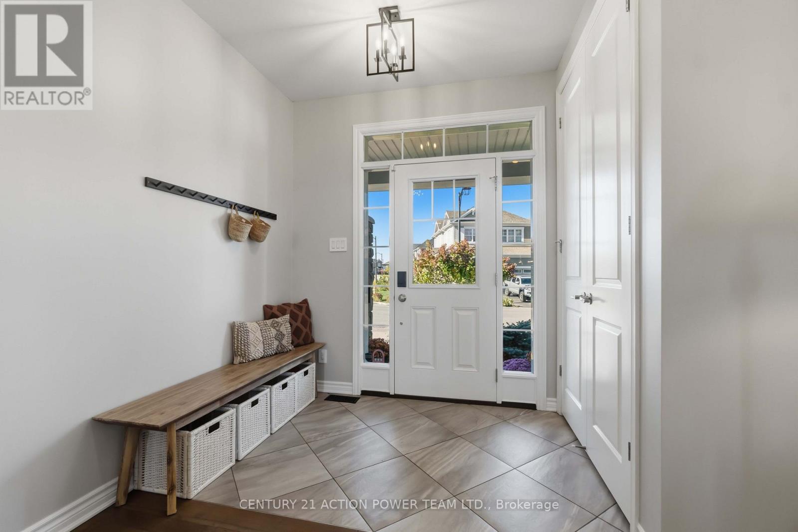 156 BARTONIA CIRCLE - 4