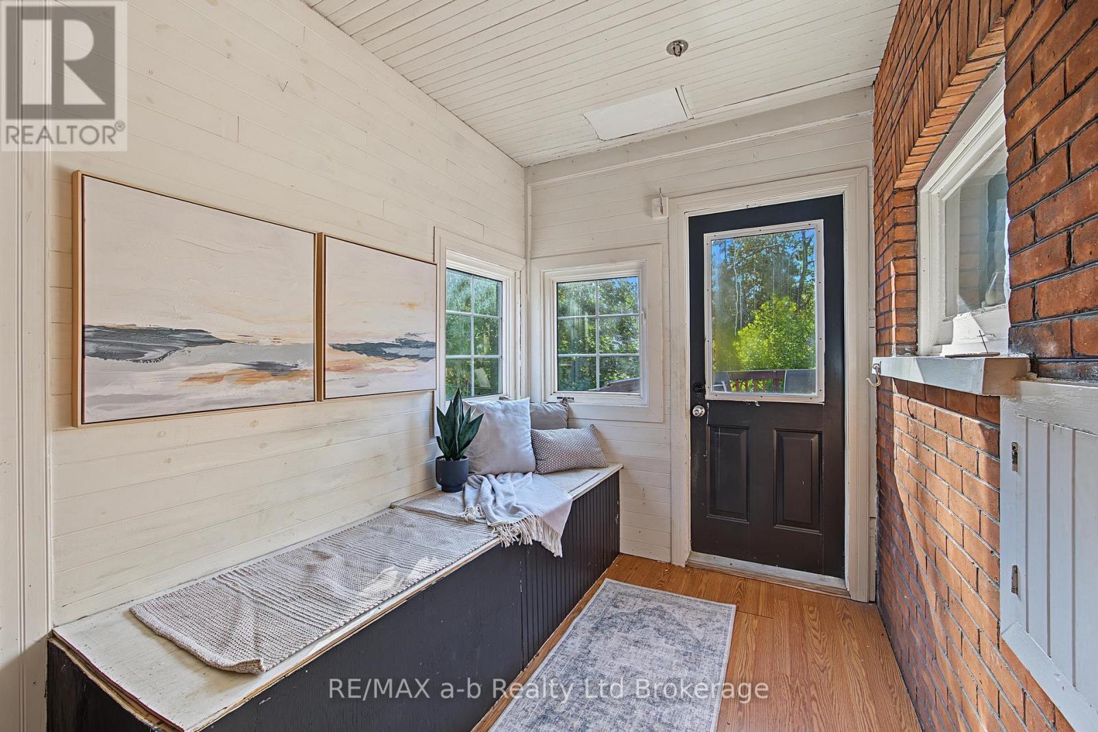 225 GRAHAM STREET - Image 16