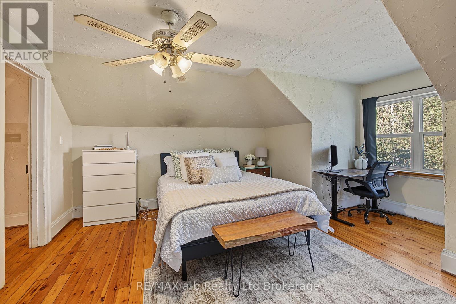 225 GRAHAM STREET - Image 23