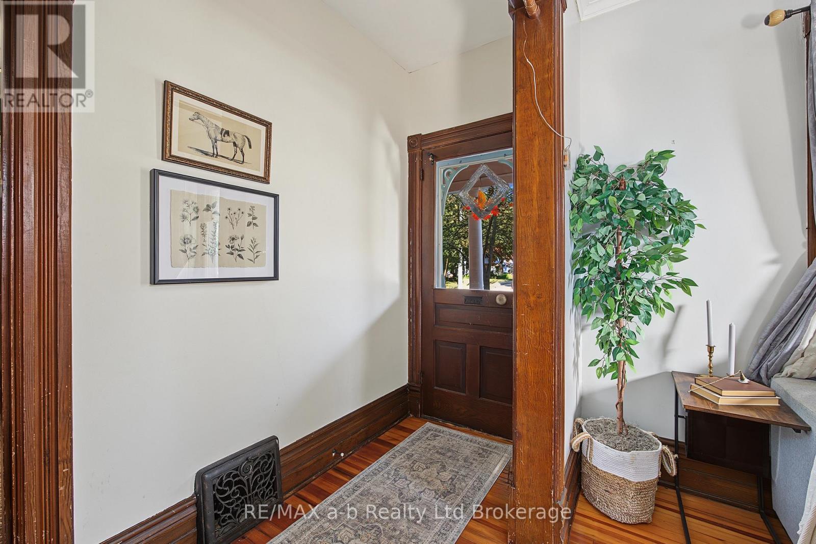 225 GRAHAM STREET - Image 4