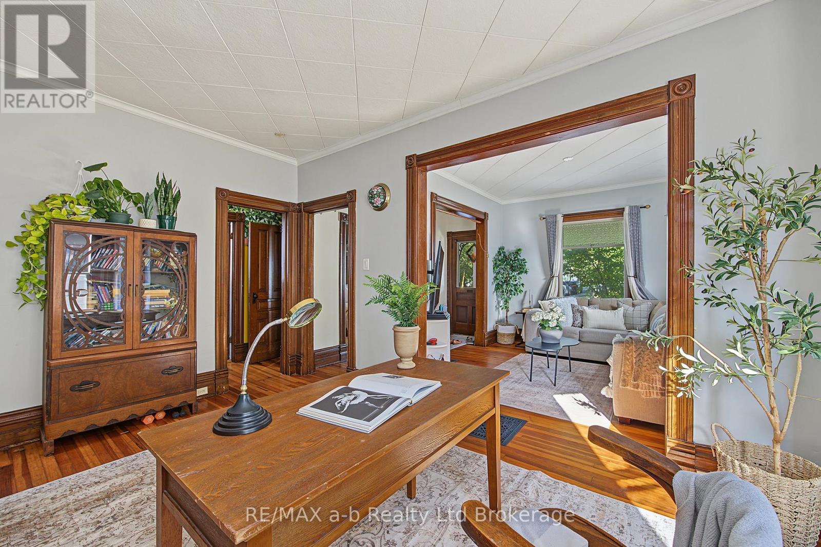 225 GRAHAM STREET - 5
