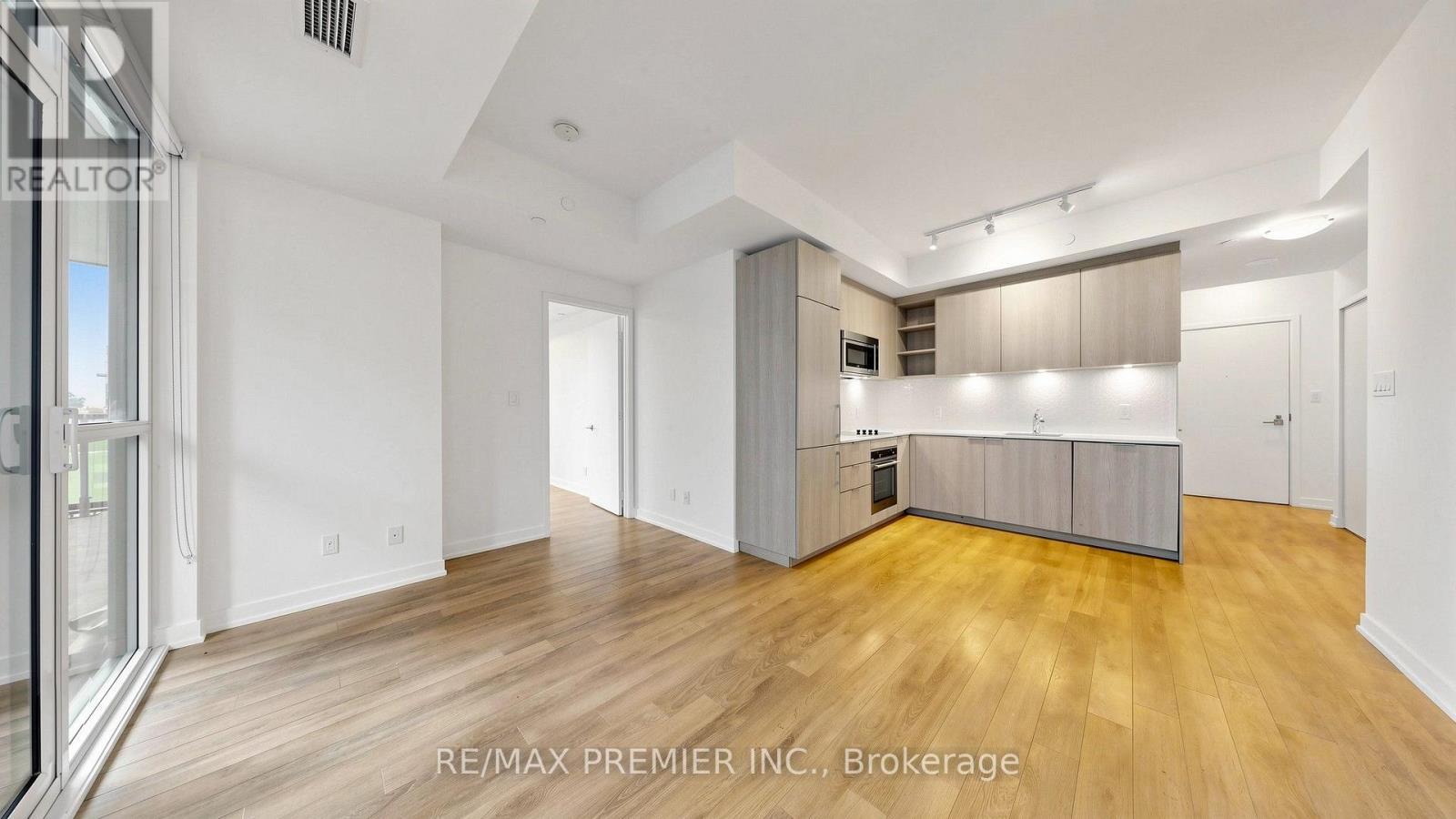 #1105 50 ORDNANCE STREET - Image 14