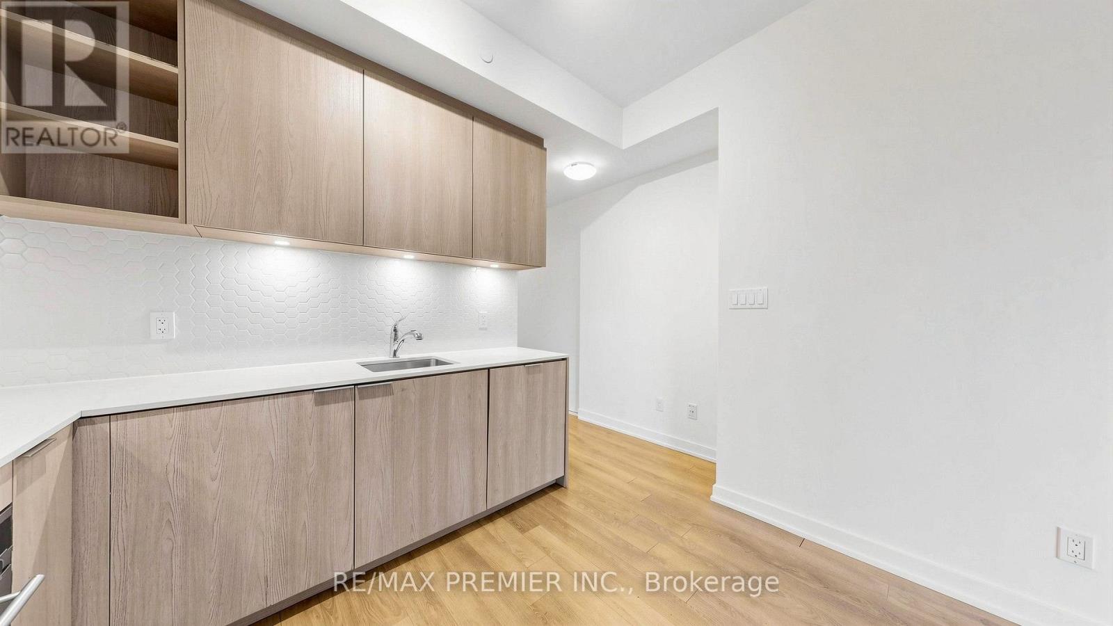 #1105 50 ORDNANCE STREET - Image 20