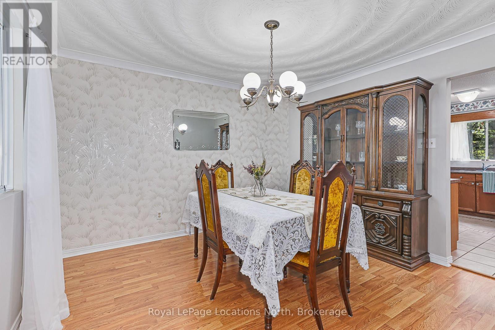 162 CHRISTOPHER AVENUE - 5
