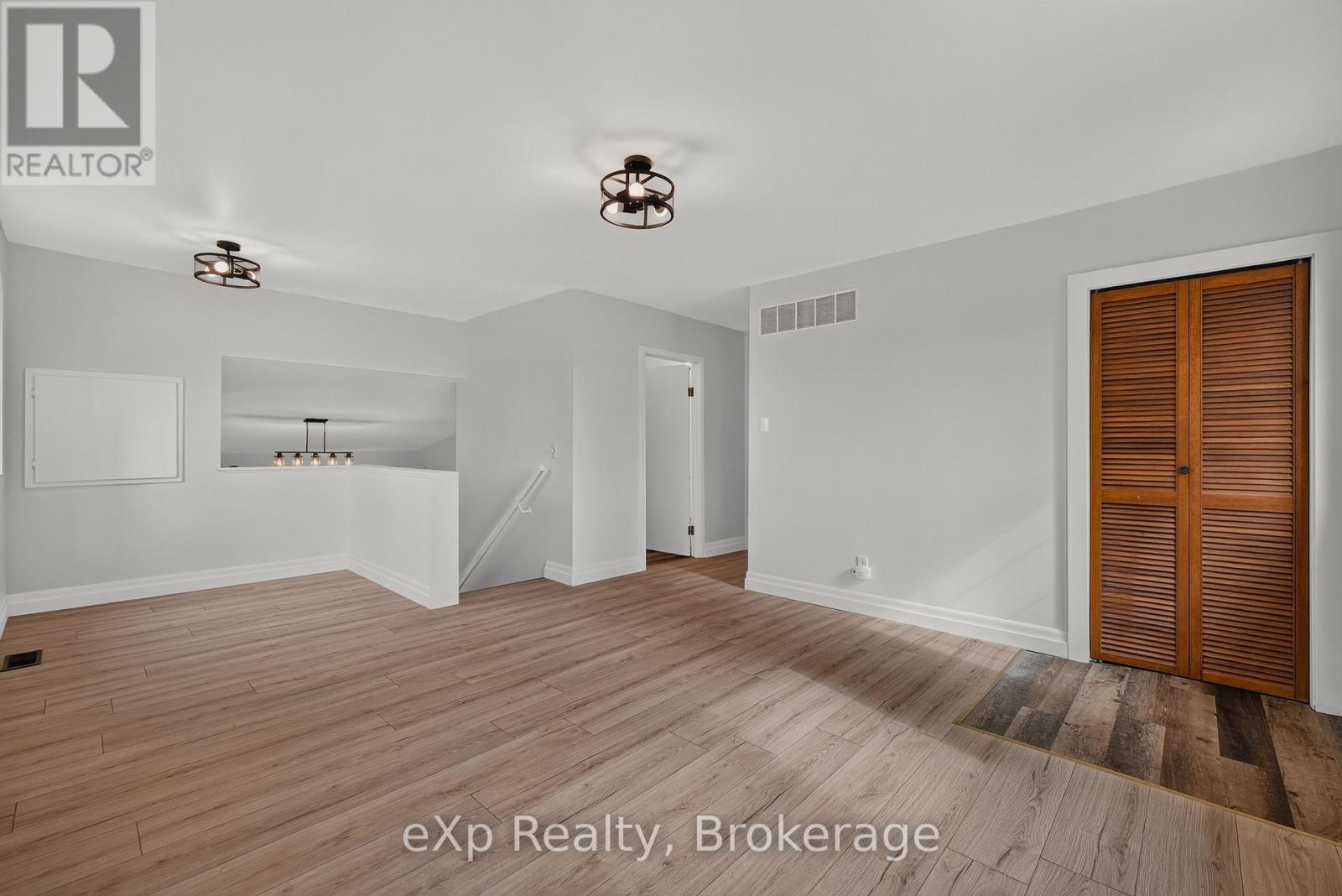225697 SOUTHGATE 22 ROAD - Image 13