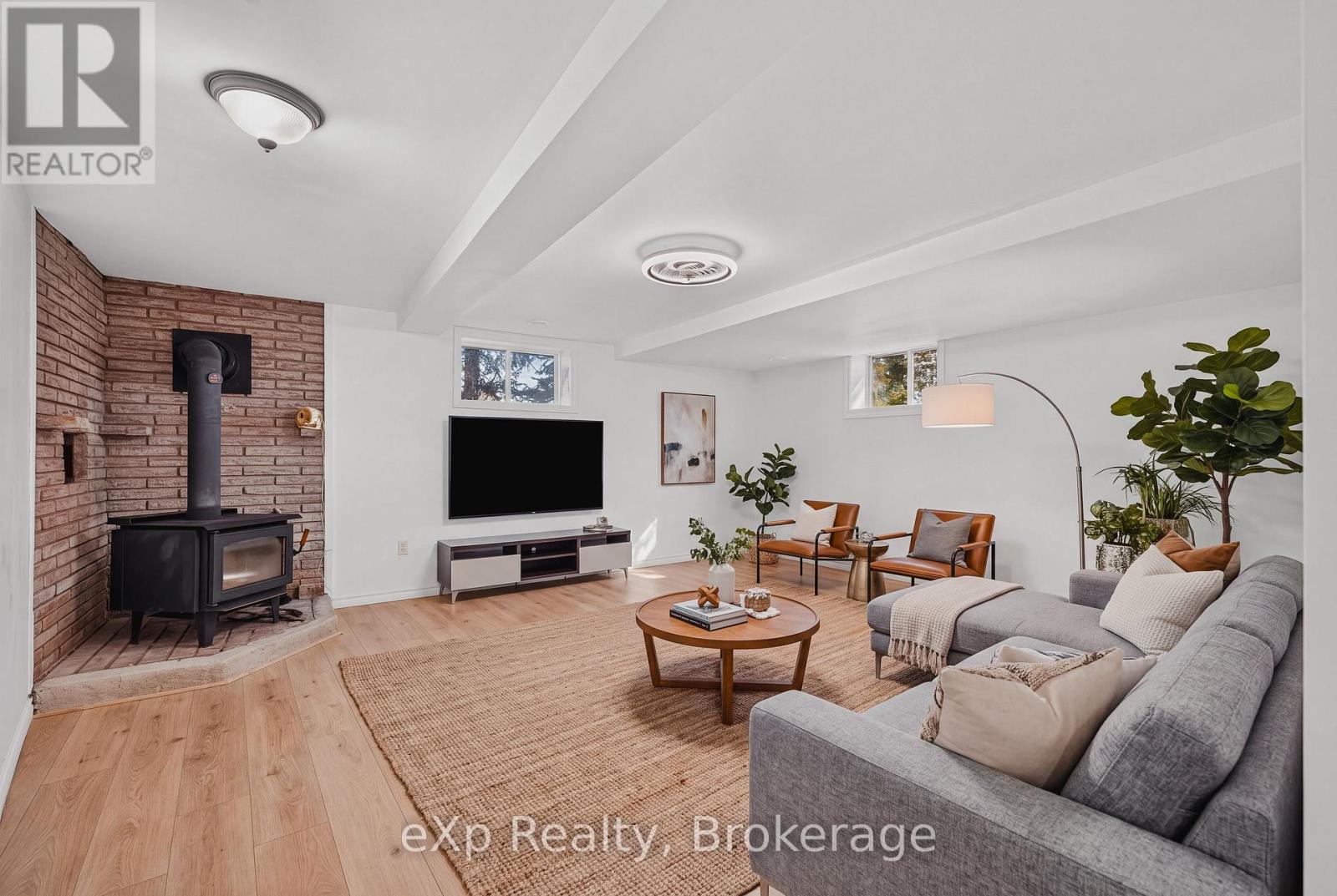 225697 SOUTHGATE 22 ROAD - Image 20