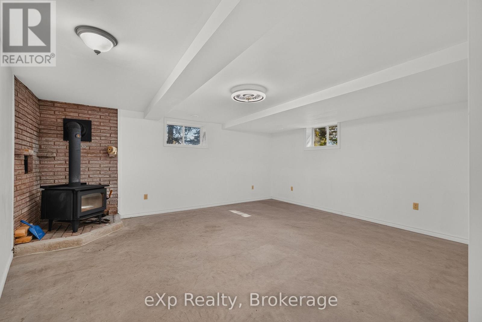 225697 SOUTHGATE 22 ROAD - 21