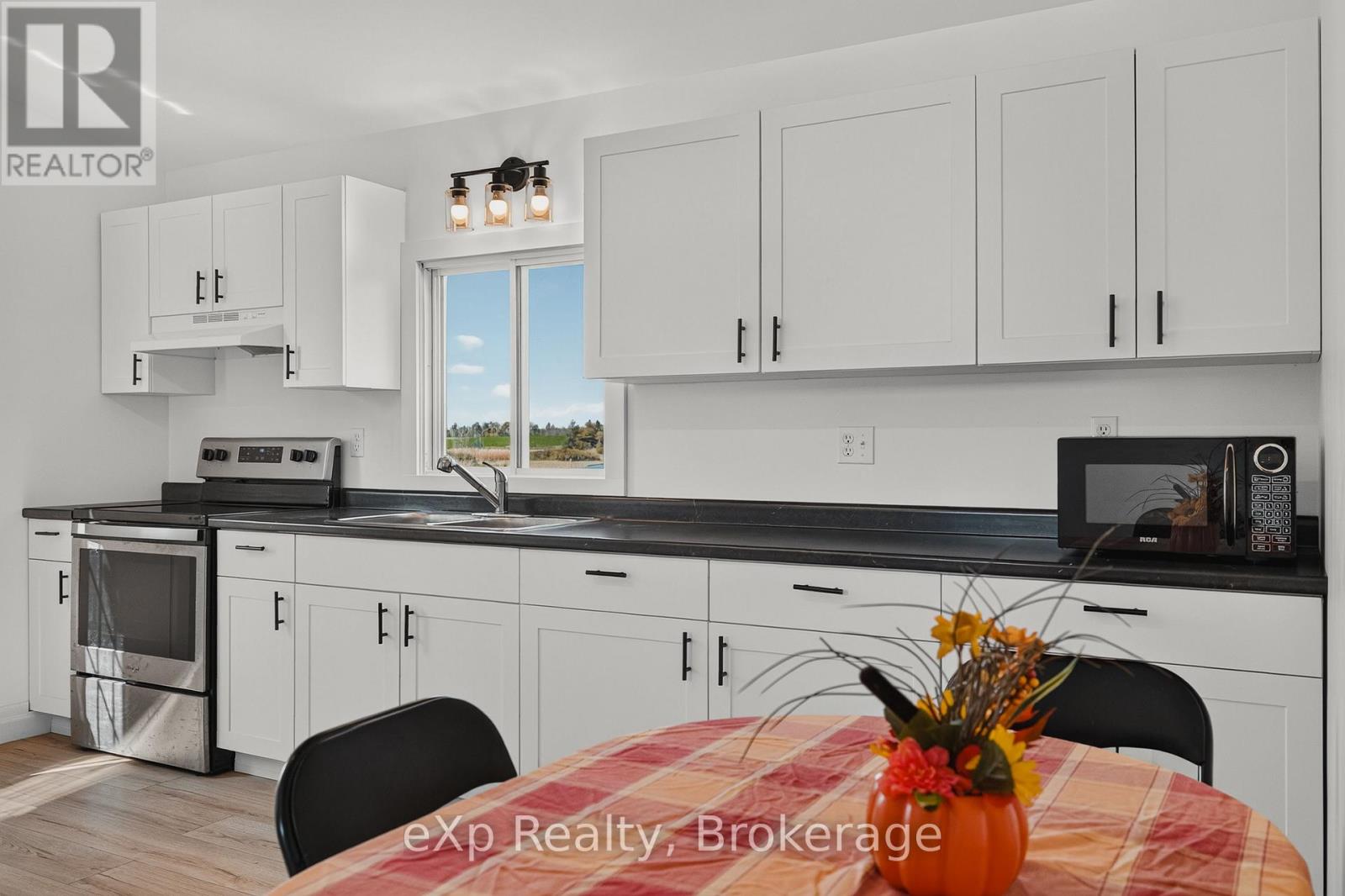 225697 SOUTHGATE 22 ROAD - 5