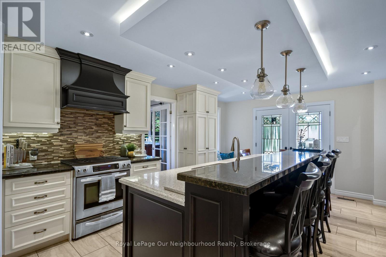 34 BRADLEY BOULEVARD - 8