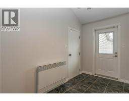 Living room - 25 Rue Du Voilier, Caraquet, NB E1W1A4 Photo 10