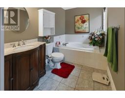 7562 Magistrate Terrace, Mississauga, ON L5W1L3 Photo 30