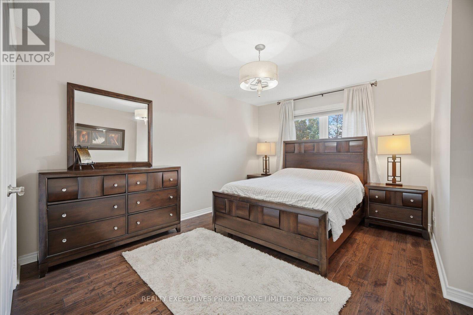8 WATERBURY STREET - Image 15